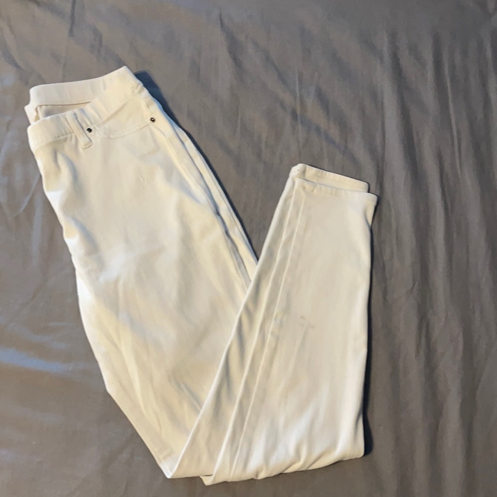 White stretchy pants